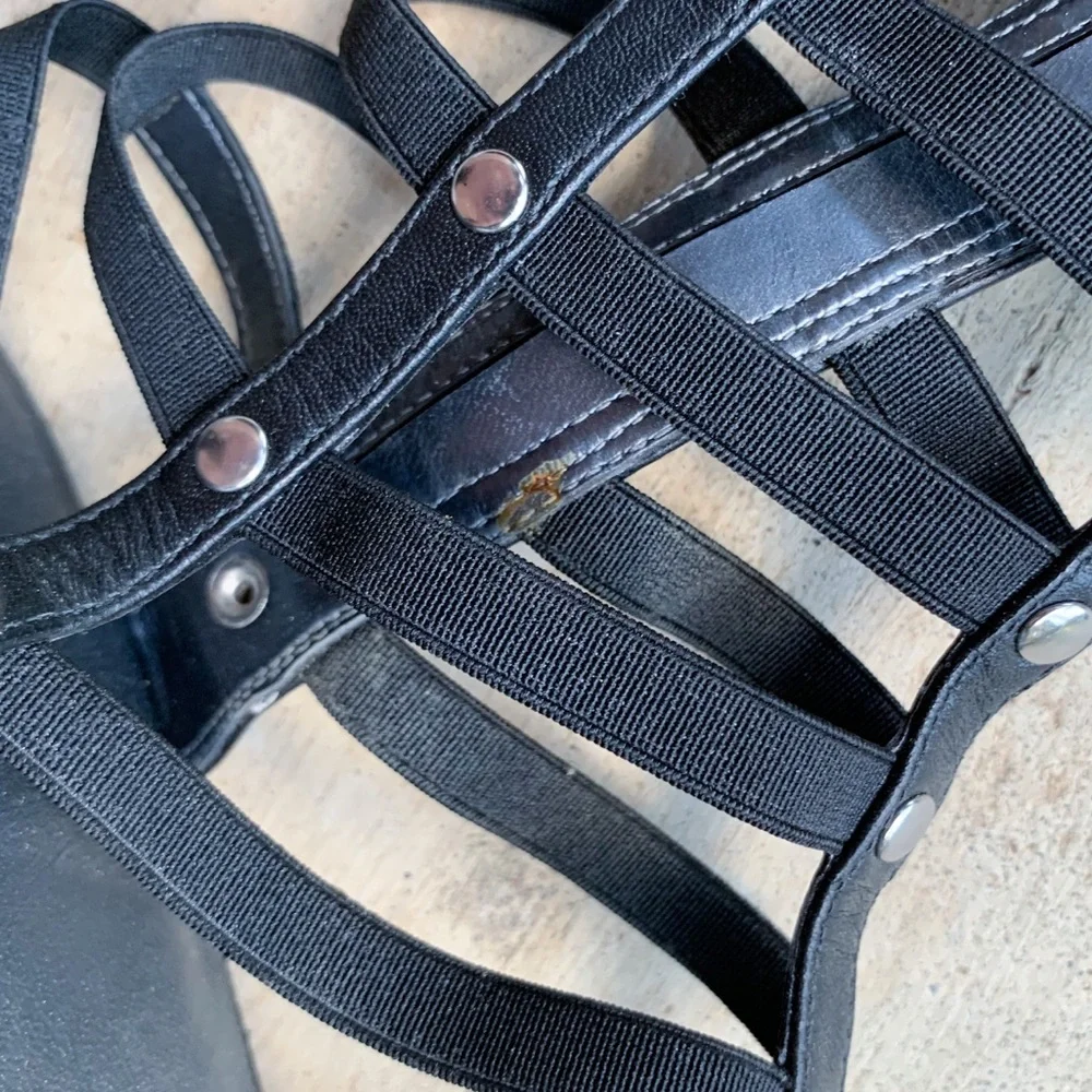 Stuart Weitzman Gladiator Sandals Black Leather With Box - 8.5 - Picture 10 of 16